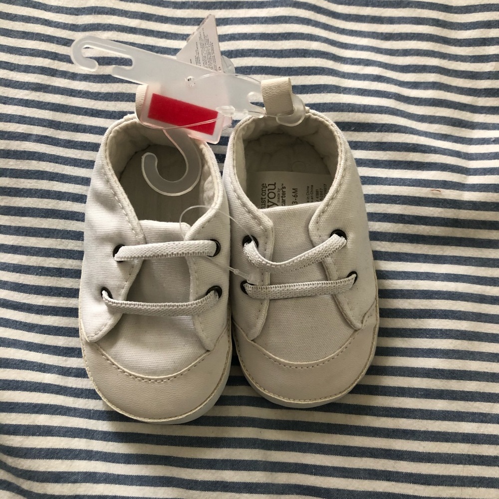 NWT White crib shoes 3-6m